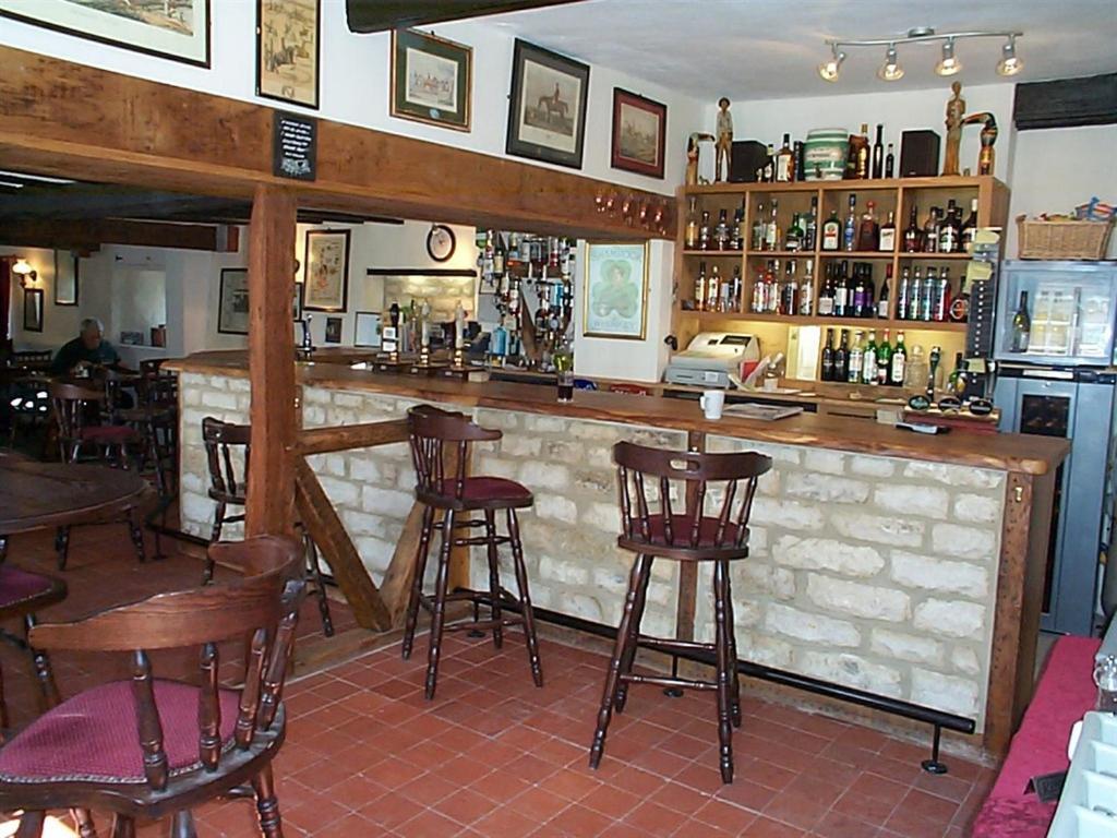 The Fox & Hounds Hotel Faringdon Exterior foto